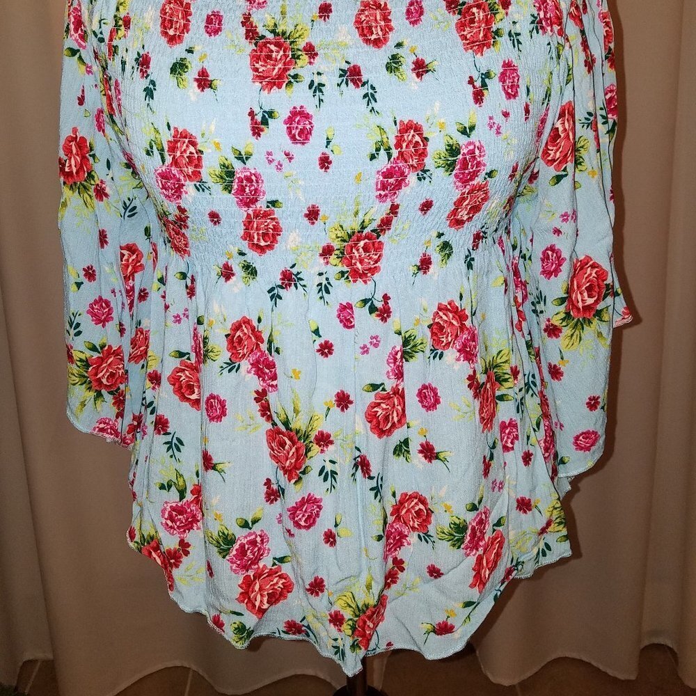 No Boundaries powder blue drop shoulder top XL - Picture 2 of 4